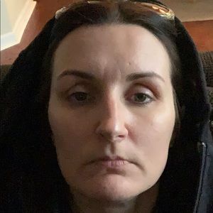 Meet your Posher, Laurie